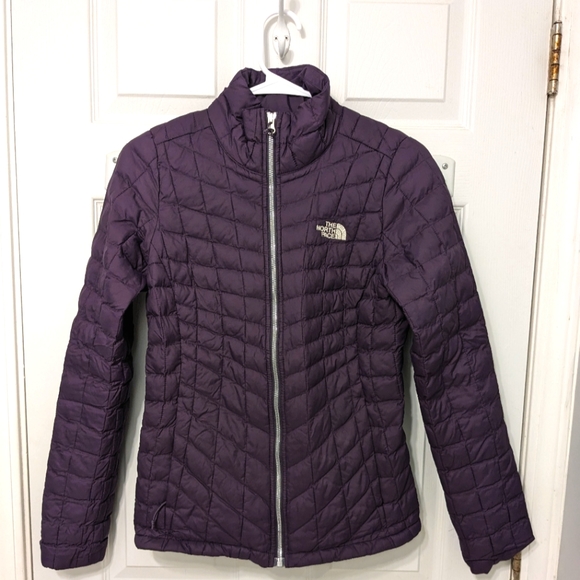 The North Face "Thermoball" Full Zip Puffer Jacket Size S in Eggplant w/ Silver - Picture 2 of 7